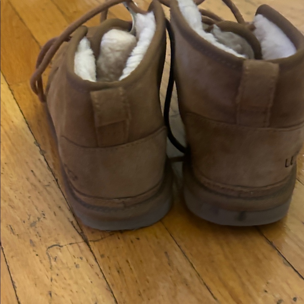 UGG Chestnut Lace-Up Boots - Picture 7 of 8